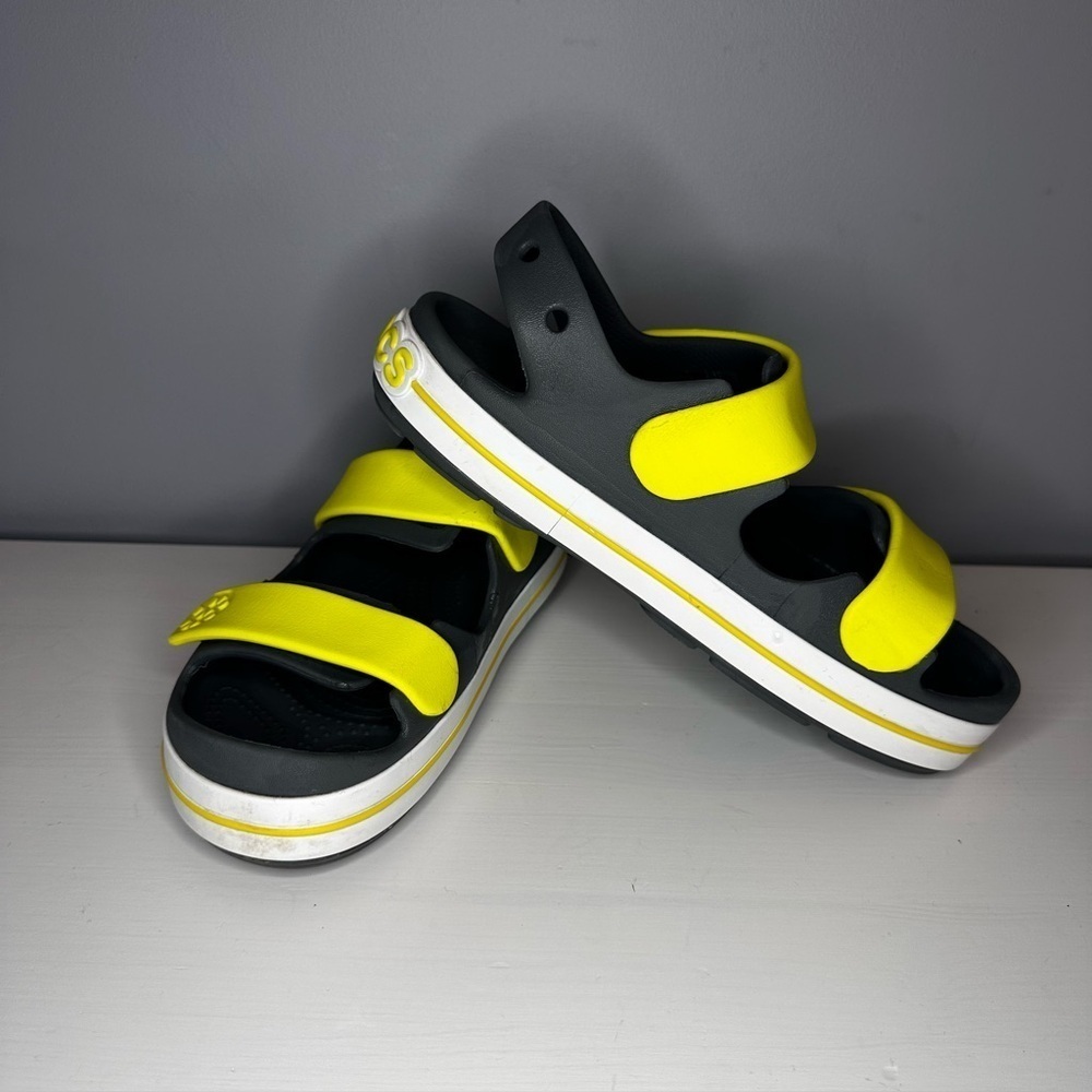 Crocs Crocband Cruiser Sandals Grey Yellow size J4 kids